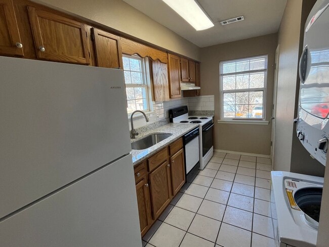 Photo - 1508 E 13th St Unit C