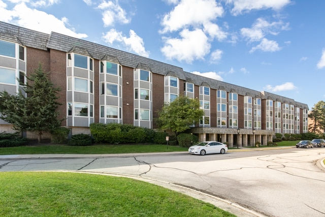 Building Photo - 2400 Windsor Mall Unit 2H