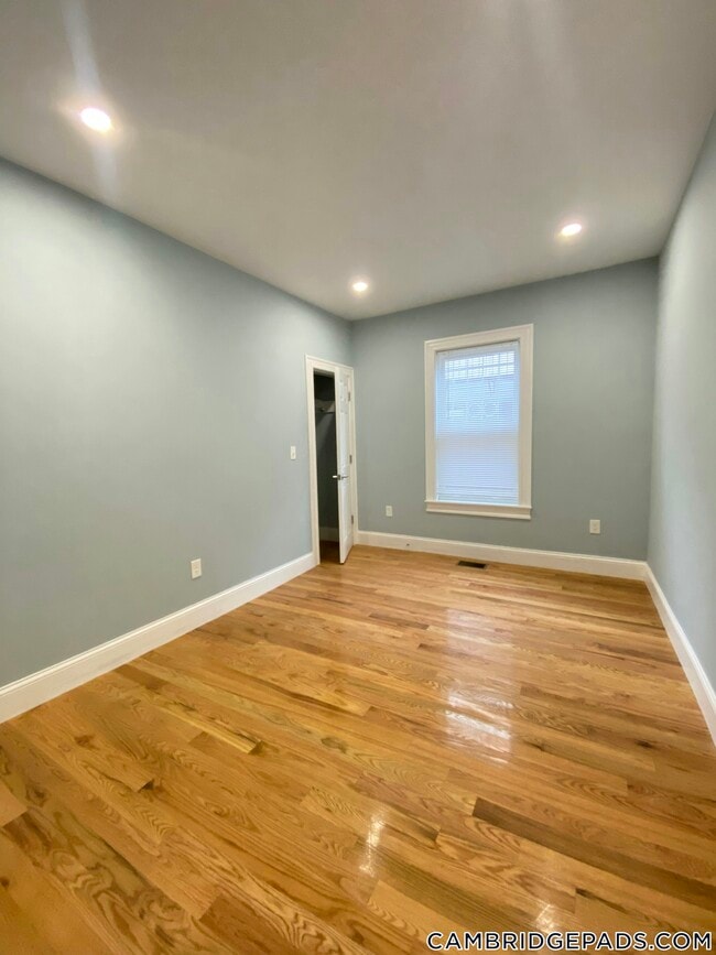 Photo - 374 Oxford St Unit 2