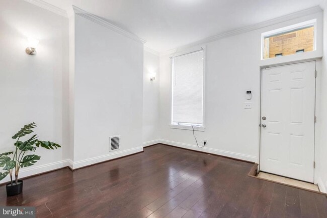 Photo - 218 N Glover St