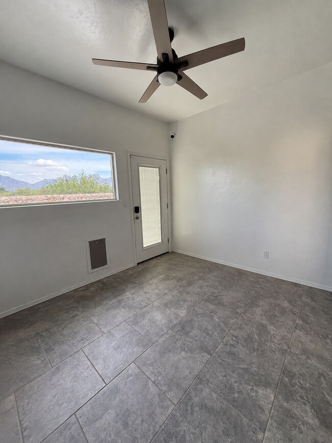 5856 Organ Peak Dr