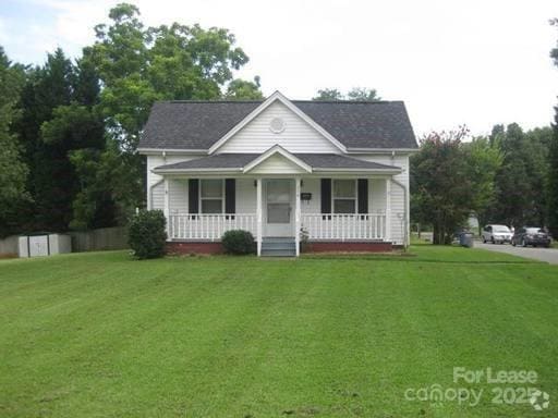 Building Photo - 906 E Catawba St Rental