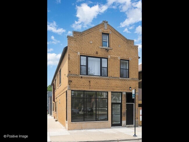 Photo - 846 N Ashland Ave Unidad 1R Rental