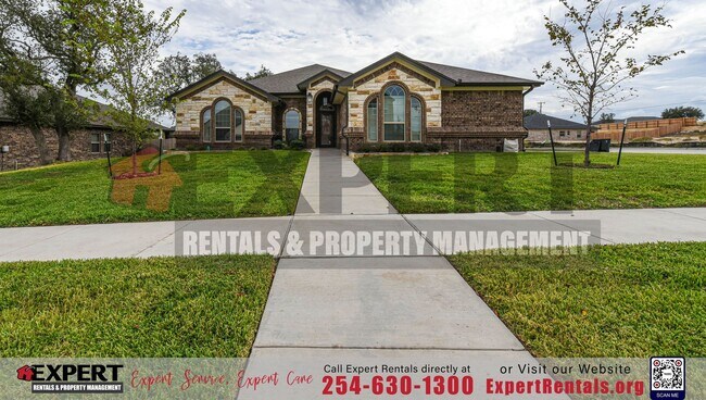 Photo - Stunning Carothers Home in Heritage Oaks on a Spacious Corner Lot