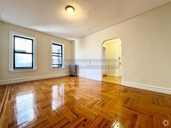 Building Photo - 3015 Roberts Ave Rental