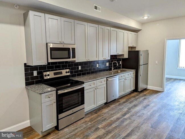 Building Photo - 1302 N 22nd St