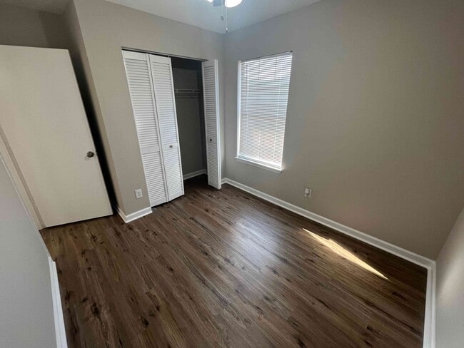 Photo - 204 Mountain Creek Dr