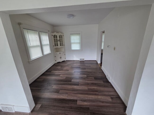 Photo - 104-104 Morley Pkwy Unit 104