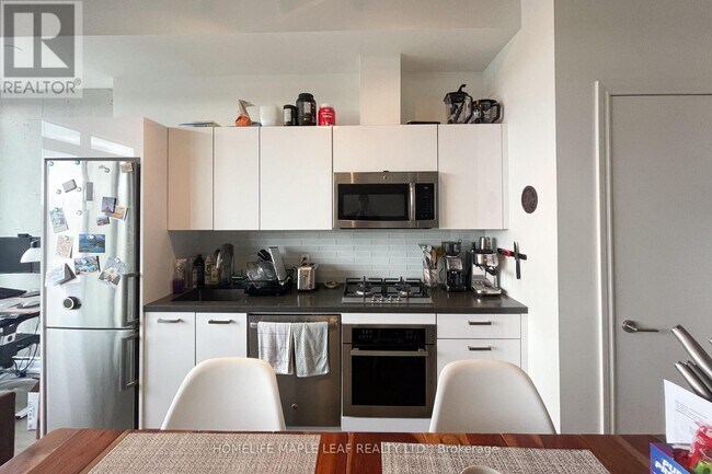 Photo - 608 Richmond St W Unit 1019