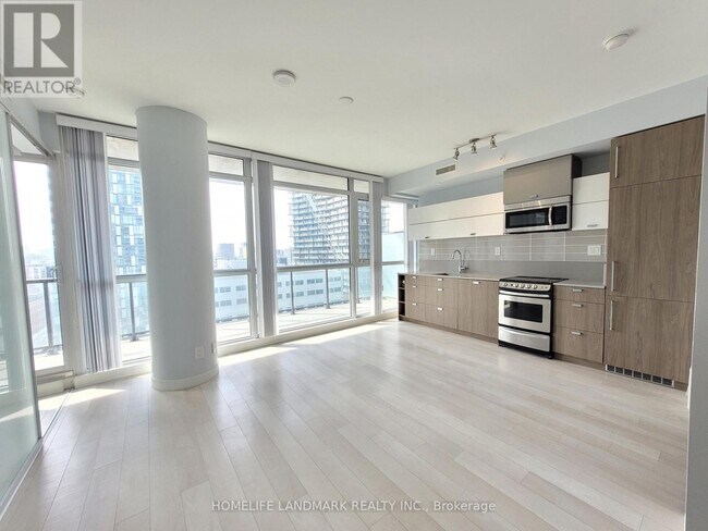 Photo - 290 Adelaide St W Unit 1301