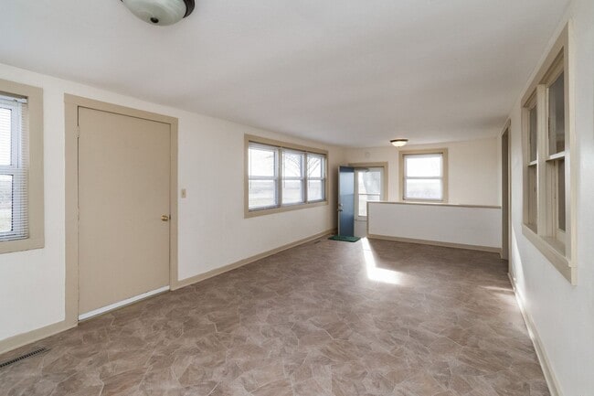 Photo - UNIQUE ACREAGE!!  4 Bedroom, 2 Bathroom House in Ames