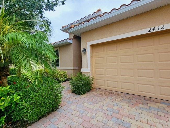 Photo - 2432 Caslotti Way