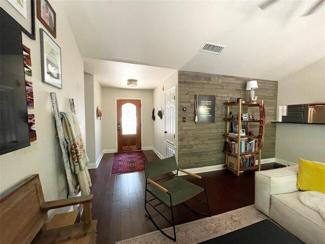 Photo - 7018 Crosswood Dr