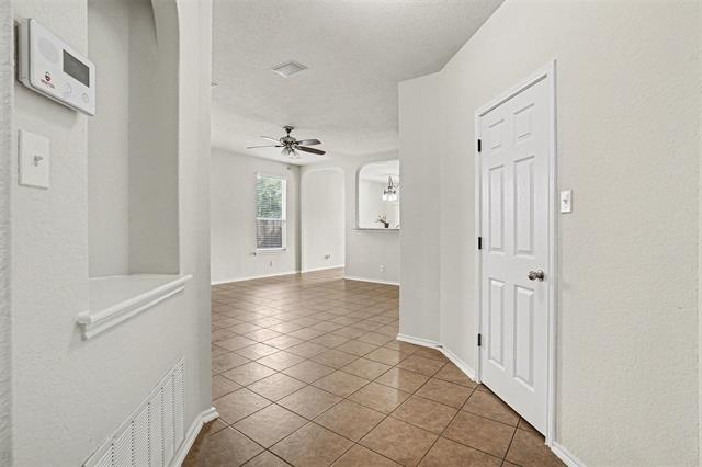 Photo - 175 Katherine Way