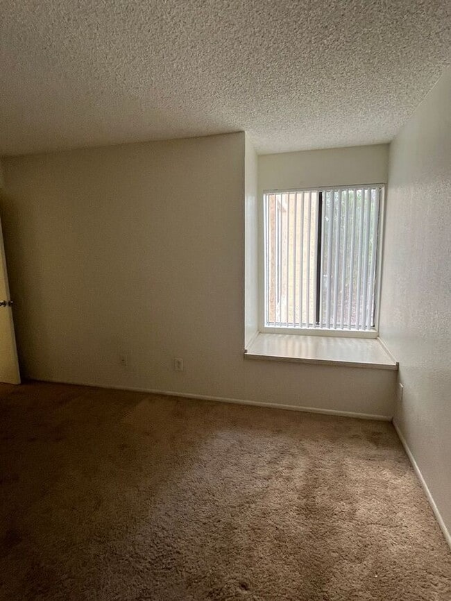 Photo - 1201 S McClintock Dr