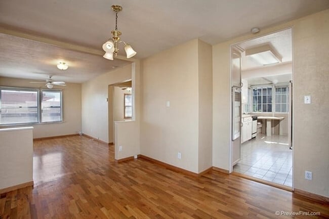 Building Photo - 2534 Haller St Unit A