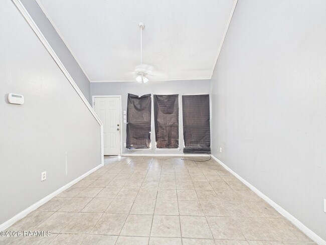 Photo - 202 Belfast St