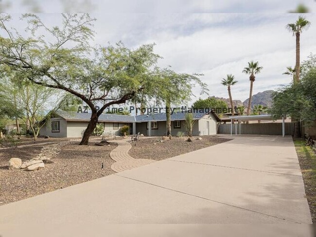 Building Photo - 5301 N 43rd Pl