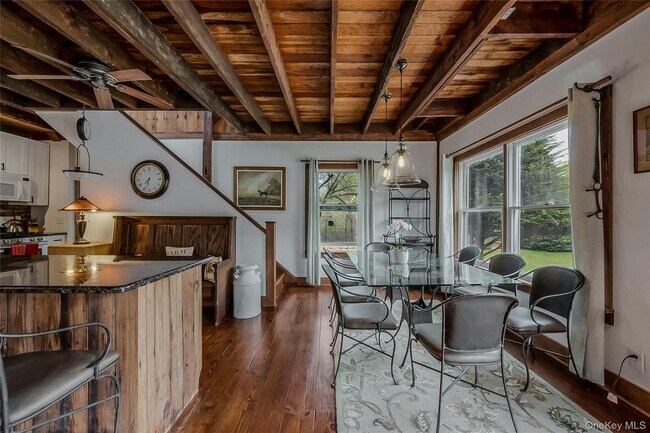 5 Jessup Ln