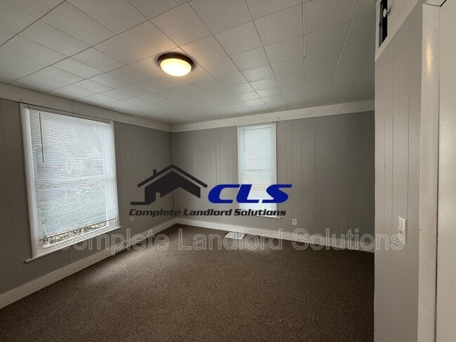 Photo - 2401 Garfield Ave