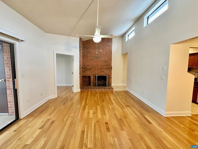 Building Photo - 141 Green Turtle Ln Unit 11