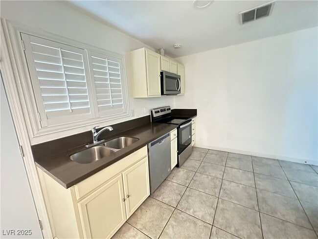 Building Photo - 501 Slayton Dr Rental