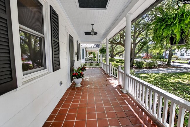 Photo - 512 Carrison St