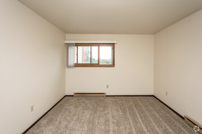 2BR, 1BA