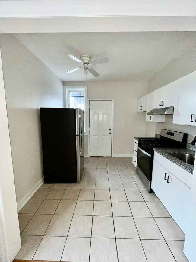 Photo - 2140 N Kildare Ave Unit 3