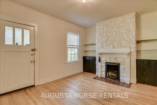 Photo - 2136 McDowell St Unidad B