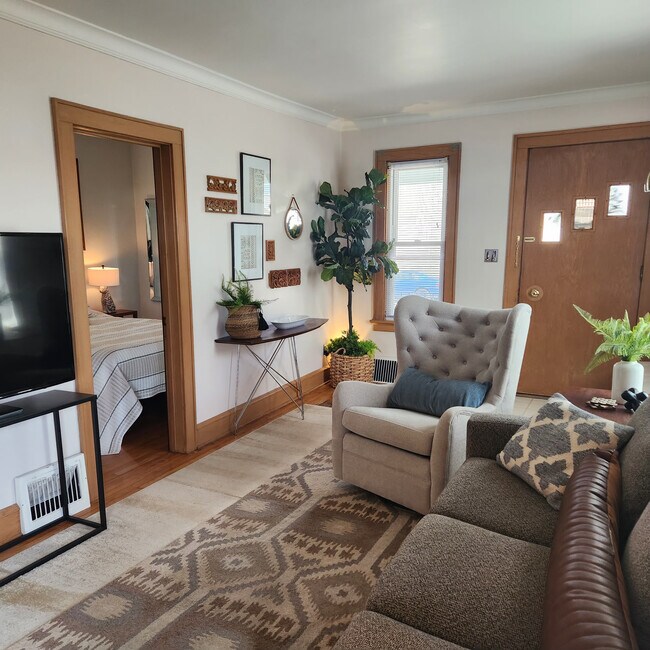 Entry, living room and bedroom - 1710 S 14th St