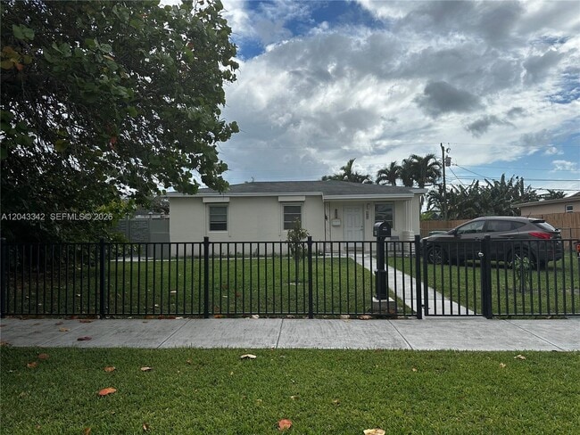 Building Photo - 7540 SW 37th St