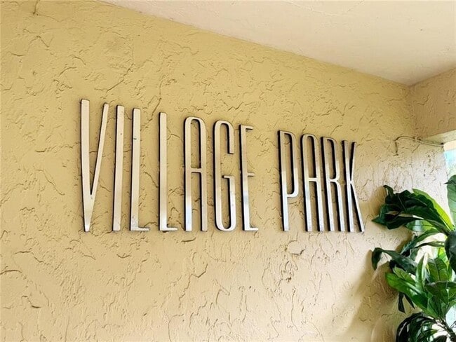 Photo - 5162 NE 6th Ave Unidad 327 Rental