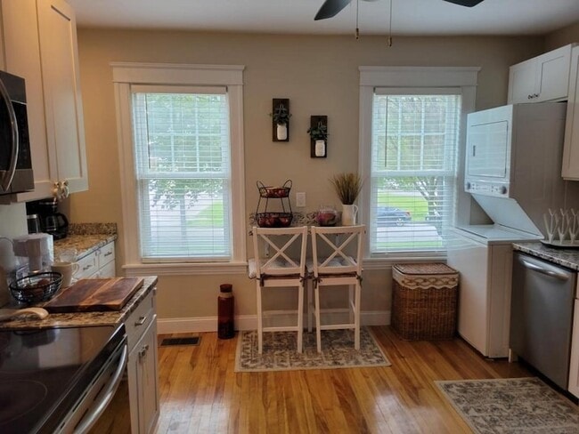 Photo - 352 Chandler St Unit 1