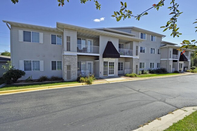 Great Willows condo w/great deck area! - Great Willows condo w/great deck area!