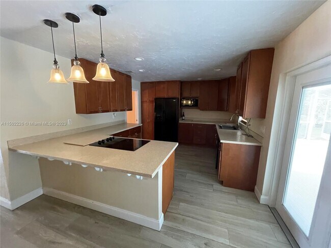 Photo - 1562 SE Croquet St