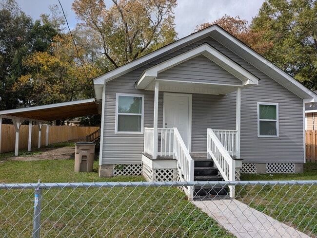 Building Photo - 809 Welworth St