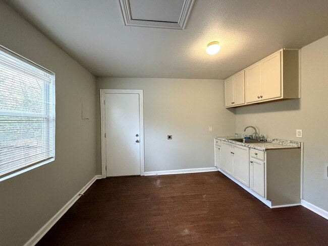 Photo - Charming 2-Bedroom Property in Fort Worth!