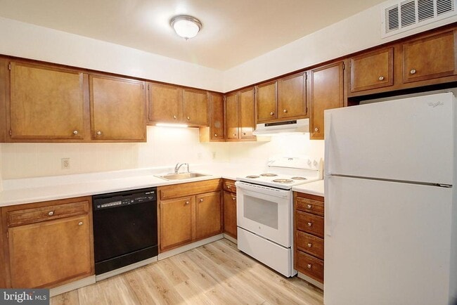 Building Photo - 1 Welty Ave Unit 201