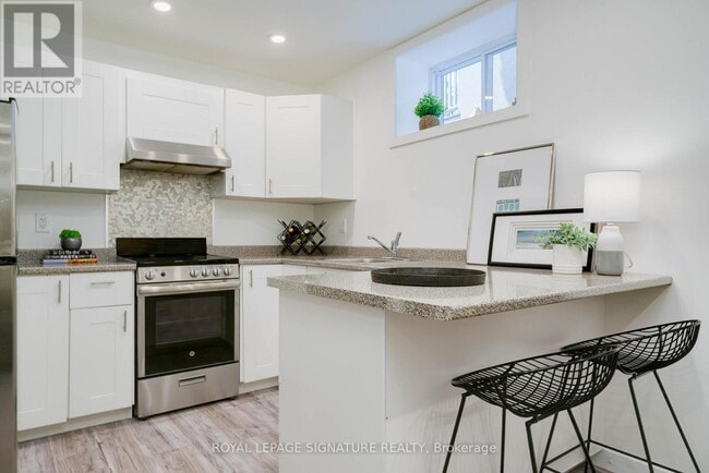 Photo - 27 Coleridge Ave