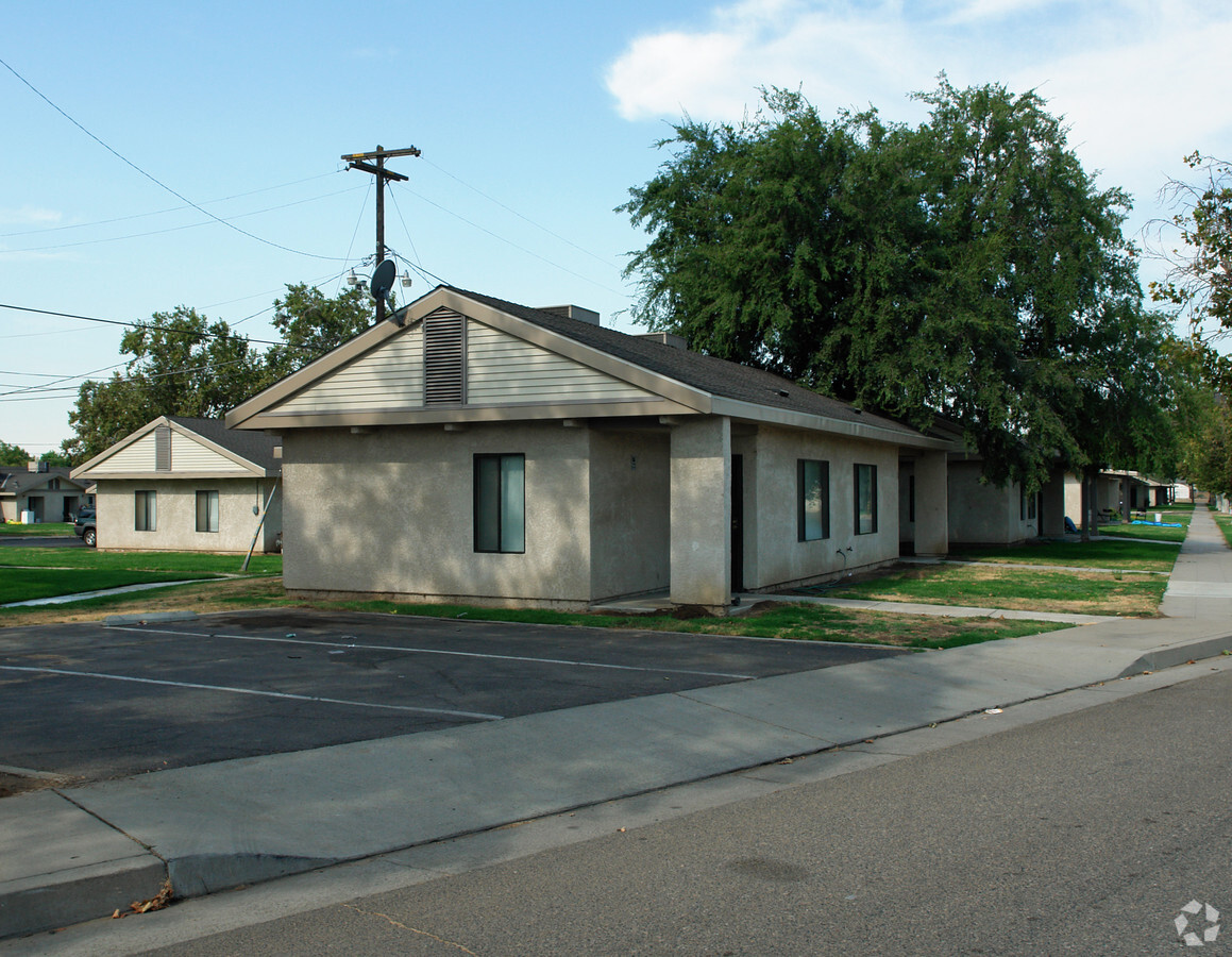 Sequoia Courts Terrace - Sequoia Courts Terrace Apartments