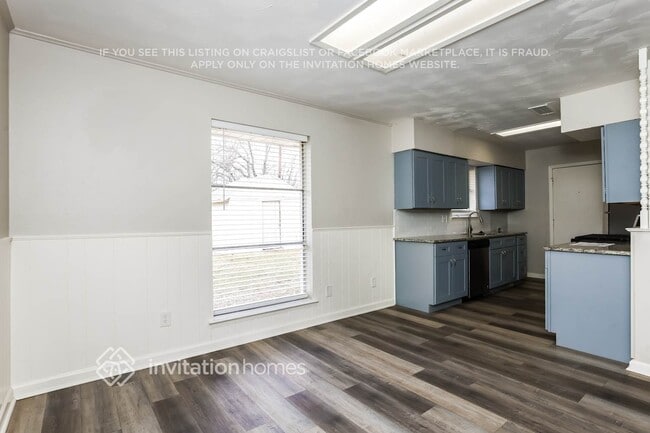 Photo - 2301 Narobi Pl