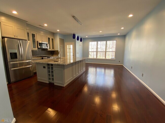 Photo - 5760 Terremont Cir