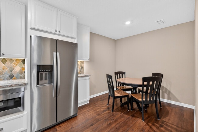 Kitchen/Breakfast Nook