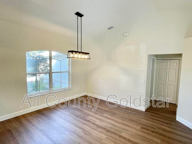 Photo - 2485 Traverse Ave