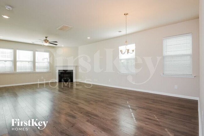 Photo - 111 Stagecoach Ave