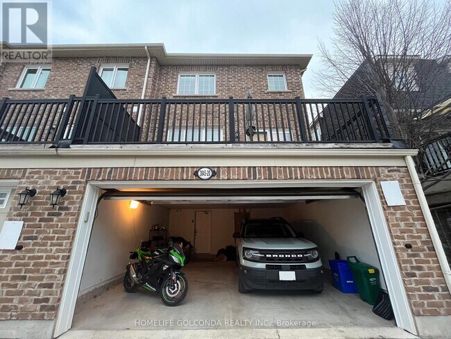 Photo - 3045 George Savage Ave