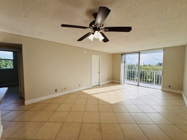500 Executive Center Dr