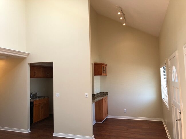 Photo - 612 Nebraska Ave Unidad 303