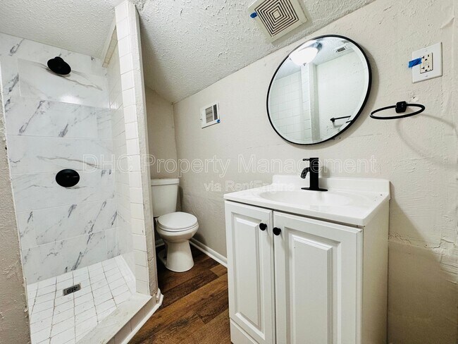 Photo - 2207 Bell St